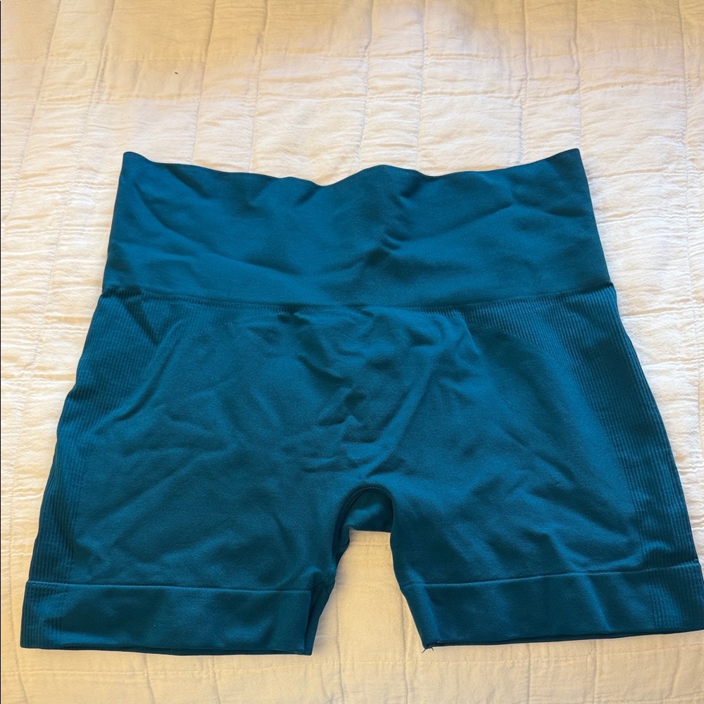 SET Active High-Waist Seamless Bike Shorts in Teal Blue
